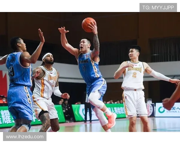 CBA精彩对决首钢与山西重播回顾赛场激情瞬间与精彩亮点